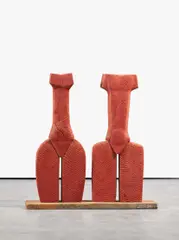 Beatrix Sassen, Sehr altes Paar, 1991, Holz und Farbpigment