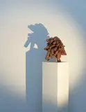 Tim, Nobel und Webster, Sue, Chocolate Narcissus, 2008, Mixed Media (Silikonkautschuk, Holz, Lichtprojektor)
