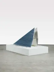 Thomas Scheibitz, Buchstabe, 2002, Mixed Media (MDF, Lack, Pigmentmarker, Sockel)
