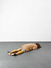 Gregor Schneider, Hannelore Reuen (Alte Hausschlampe), 2001, Mixed Media (Silikon, Perücke, Kleidung, Schuhe)