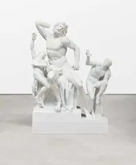 Kris Martin, Mandi VIII (Laokoon Gruppe), 2006, Gips