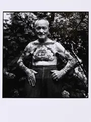 Herbert Hoffmann, Gottlieb Binder aus Holzgerlingen Ex-Seemann / Rentner photographiert im Hof Hamburger Berg 8 am 5.7.1970, 1970, Gelatinesilberabzug