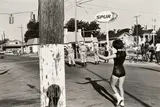 "Lafayette LA" by Lee Friedlander, 1968. Späterer Abzug (1990er), Gelatinesilberabzug, sold Jun 2022