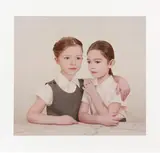 Loretta Lux, "The irish girls", 2005, C-Print auf Aluminium aufgezogen