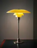 Poul Henningsen, Early table lamp, with type 4½/2 shades