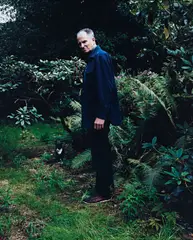 Annette Kelm, Hans Hansen in his Garden, 2008, chromogenic print