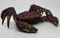 Joana Vasconcelos, Tarantula, 2013, handmade wool crochet over Rafael Bordalo Pinheiro faience painted with ceramic glaze