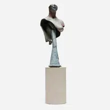 Robert Graham, Heather Fragment, 1980, oil on bronze, concrete