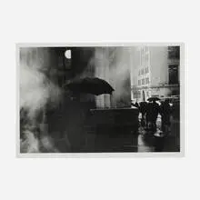 Louis Stettner, Rainy Day on Wall Street, Constitutional Hall, 1987, gelatin silver print