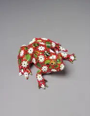 Arú by Joana Vasconcelos, 2010, Rafael Bordalo Pinheiro faience painted with ceramic glaze, handmade cotton crochet mesh, sold Apr 2014
