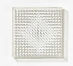 Hartmut Böhm, Quadratrelief 11, 25 Grad (Aus: Visuell veränderliche Struktur), 1966, Weißes Acrylglas in Acrylglasrahmen