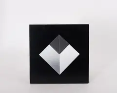 Testura Vibratile by Getulio Alviani, Gebürstetes Aluminium auf schwarz lackierter Holzplatte, sold Feb 2021