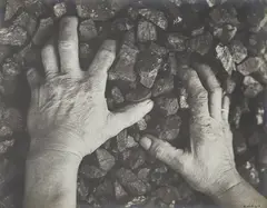 Edmund Kesting, Arbeitshände, 1930, Gelatinesilberabzug