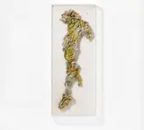 Thomas Virnich, Italien, 1995, Landkarten und Leinwand, verklebt und verformt
