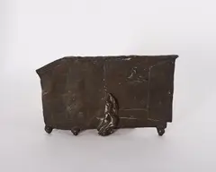 Lothar Fischer, Kleines Schrankrelief, 1972, Bronze