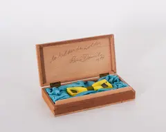 René Daniëls, De kelder de zolder. Aus: Contemporary Archeology, Pandora Part Two, 1987, Fliege (bemalt)