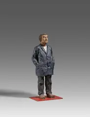 Mann mit blauer Jacke by Stephan Balkenhol, 2003, Bronze, braun patiniert und bemalt, sold Jun 2021