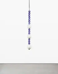 Grand Amant suspendu (blanc) by Jean-Michel Othoniel, 2010, Muranoglas, sold Jun 2021