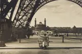 Ilse Bing, Vendor at the Eiffel Tower