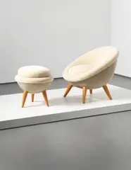 Jean Royere, 'Œuf’ chair and stool, 1953, Fabric, oak (2)