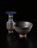 Lucie Rie, Bowl, circa 1961, Porcelain, manganese with sgraffito and blue well