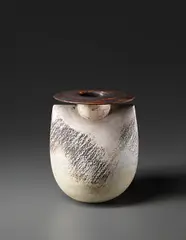 Hans Coper, Sack form with disc, 1968, Stoneware, porcelain and manganese glaze