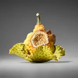 Mizuno Keisuke, Forbidden Fruit #8, 1997, glazed porcelain