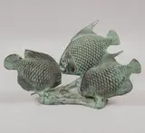 Anónimo, Peces, Escultura en bronce con pátina verde