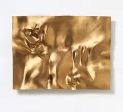 Bernhard Heiliger, Relief I, 1967, Porzellan, vergoldet