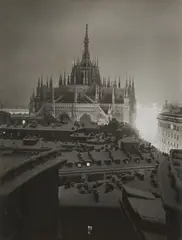 Der Mailänder Dom, von der Pension Agostini aus fotografiert by Alfred Eisenstaedt, Vintage. Gelatinesilberabzug, sold Nov 2019