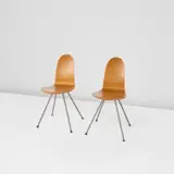 Arne Jacobsen, Pair of 'Tongue' chairs
