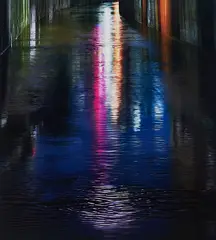 Naoya Hatakeyama, Shadow #009 (Aus: River Series), 2002, C-Print. Auf Aluminium kaschiert