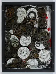 Arman, Accumulation Manometer, Um 1960, Dekomponierte Manometer des US-Herstellers Hersey, auf Plastiktüte, in Objektkasten