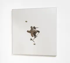 Takis, Telesculptur, 1971, U-förmige Magnete, Nägel und Magnete auf Spiegel