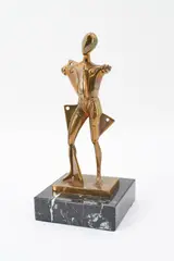 Il Gladiatore by Giorgio de Chirico, 1970, Bronze, vergoldet, auf Marmorsockel, sold Nov 2021