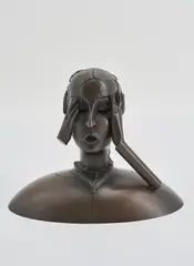 Lauranas Echo by Paul Wunderlich, 1995, Bronze, rotbraun patiniert, sold Sep 2021
