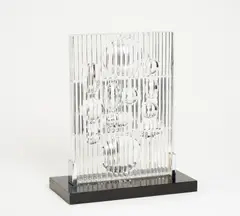 Erebus by Victor Vasarely, 1982, Glas, geschliffen, auf schwarzer Holzplatte, sold Oct 2021