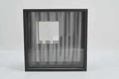 Jesús Rafael Soto, Ohne Titel, Schwarzer Holzrahmen und drei Serigrafien auf Plexiglasscheiben