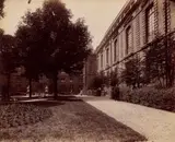 Eugène Atget, Bibliothèque Nationale sur la Rue Vivienne, Ancien Hotel Mazarin