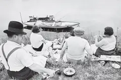 Henri Cartier-Bresson, Dimanche sur les Bords de la Marne, Paris, 1938, Tirage argentique postérieur