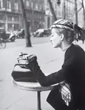 Georges Dambier, Capucine, Café de la Paix, Paris, 1952, Tirage argentique postérieur
