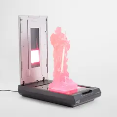 Parker Ito, V550 / Me in the Studio w Red Hat (rosa), 2021, glass cast and modified photo colour scanner