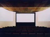 Candida Höfer, Kino in der Brücke, 2005, C-Print
