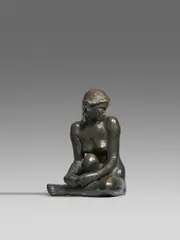 Kauernde by Fritz Klimsch, Um 1948 (Entwurf), Bronze, braun patiniert, sold Dec 2021