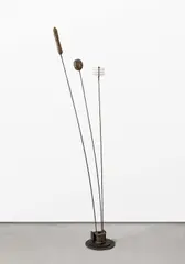 Takis, Signal, 1970, Stahl, Eisen und Bronze, teilweise farbig gefasst