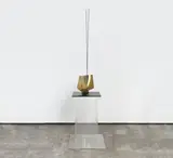 Bernhard Heiliger, Vogeltorso, 1969, Bronze, teilweise poliert. Auf Plexiglassockel