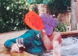 John Baldessari, Hot Tub, 2016, Farboffsetlithografie auf leichtem Karton