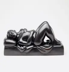 Donna Sdraiata by Fernando Botero, 2001, bronze, offered Dec 2020