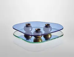 Centrepiece by Pietro Chiesa, circa 1938, coloured glass, mirrored glass, brass, offered Nov 2018