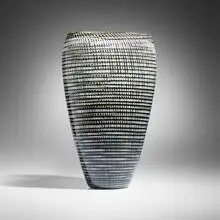 Tessuto vase by Lino Tagliapietra, 1988, hand-blown glass, sold Sep 2025